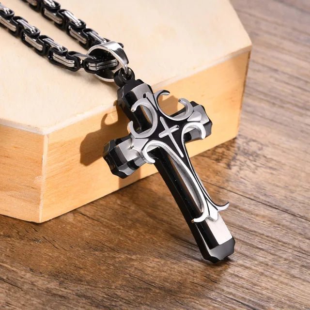 Colar Masculino com Cruz Bizantina: Estilo e Fé em Aço Inoxidável - Loja São Miguel